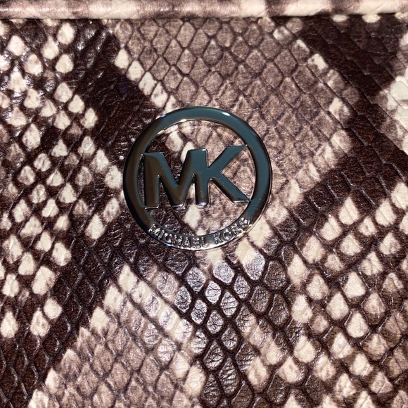 Michael Kors Python Print Cross Body Bag with Adjustable belt. New Never Used. - Picture 11 of 15